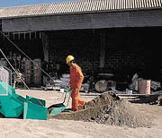 Imer Bro 500 Betonmischer mit gezogenem Bagger